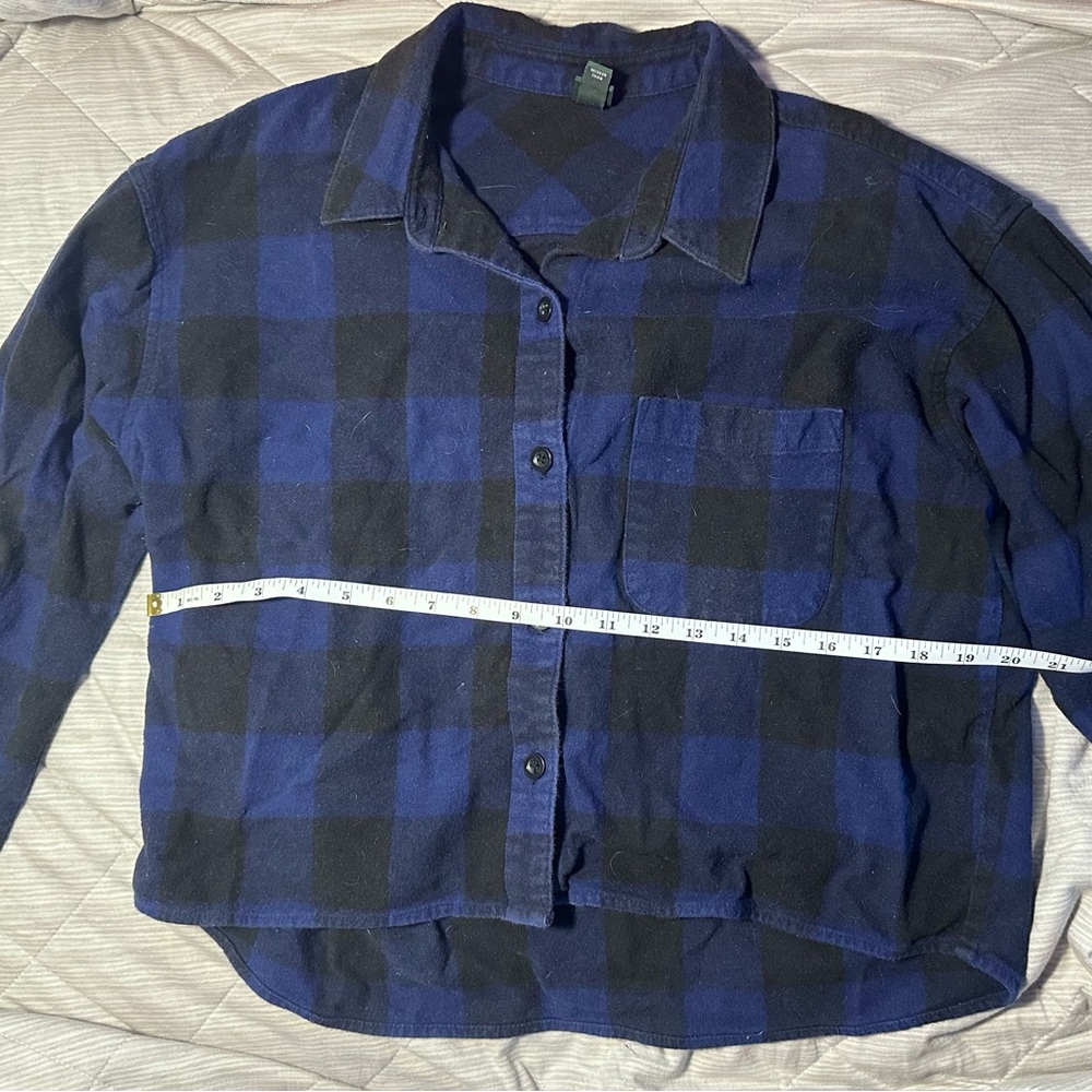Wild Fable Cropped Blue and Black Plaid Button-Up Shirt